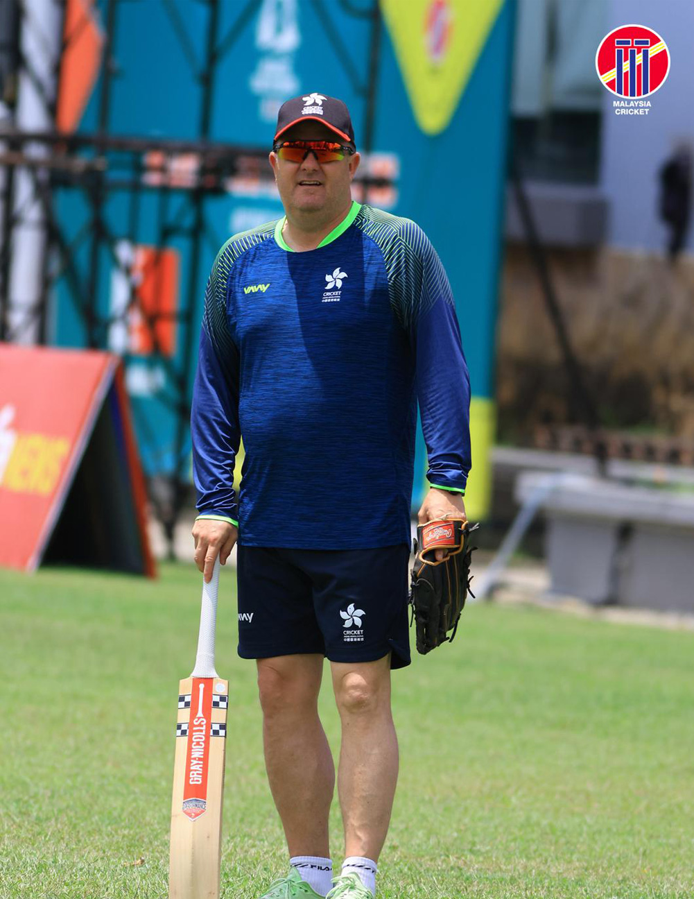 Contact Fledglings Cricket